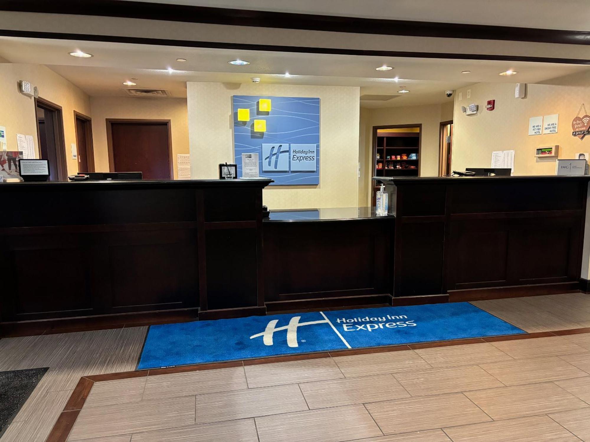 Holiday Inn Express Belle Vernon Exterior photo