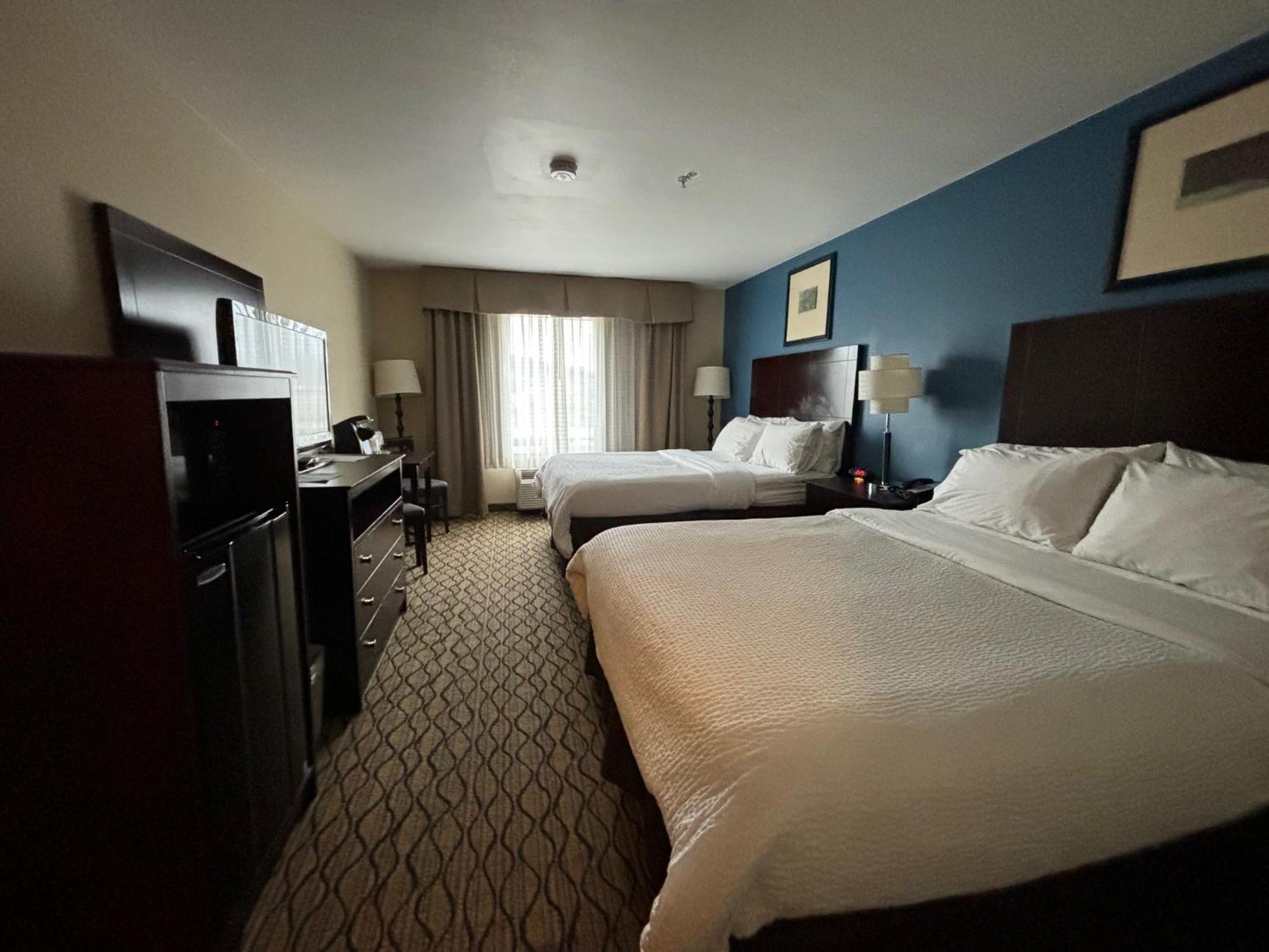 Holiday Inn Express Belle Vernon Exterior photo